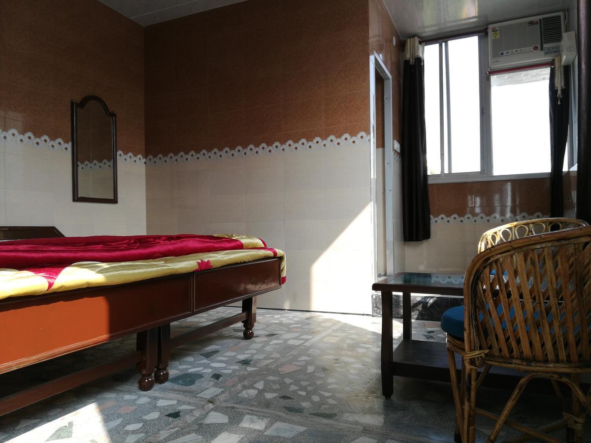 Raahi The Travellers Nest Hotel Rishīkesh Екстериор снимка